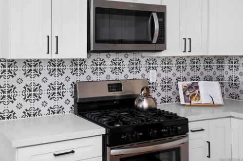 2031 Lanoitan Ave, National City CA  91950-6237 exterior