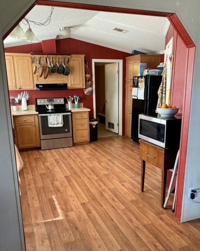 258 Strawberry Ln, Rhome, TX 76078-3928