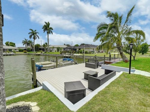 1005 1 Pl, Cape Coral FL  33993-1143 exterior