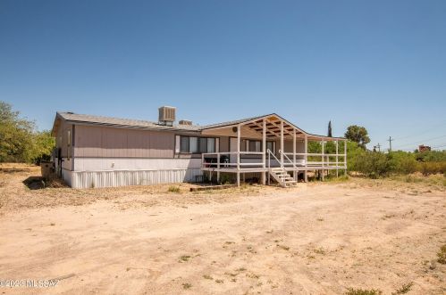 7205 Camino De Oeste, Tucson AZ  85742-9676 exterior