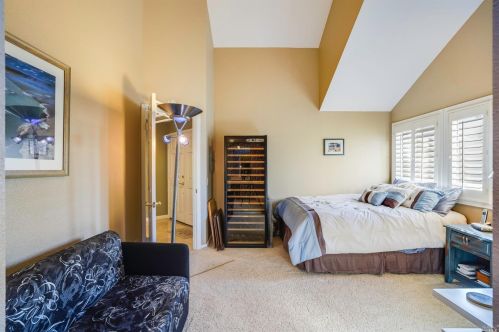 2082 Stonefield Ln, Santa Rosa CA  95403-0951 exterior