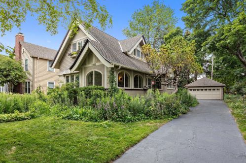 2416 Beverly Rd, Milwaukee, WI 53211-2426