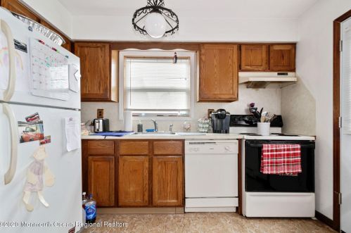 624 Mistletoe Ave, Point Pleasant Beach NJ  08742-2855 exterior