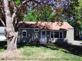 9 Oakdale Cir, Whitesboro NY  13492-1707 exterior