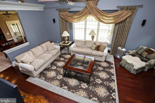 7 Mckinley Ave, Blenheim NJ  08012-5355 exterior