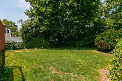 2047 Hancock Ave, North Bellmore NY  11710-1516 exterior