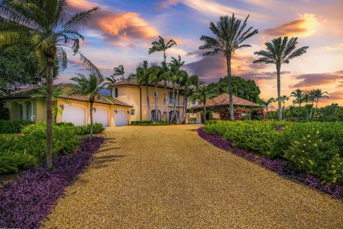 15563 Estancia Ln, West Palm Beach FL  33414-7439 exterior