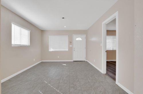 1619 Tenaya Dr, Modesto CA  95354-3820 exterior