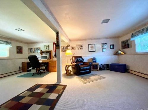 242 Dahlia Dr, Mahopac NY  10541-3768 exterior