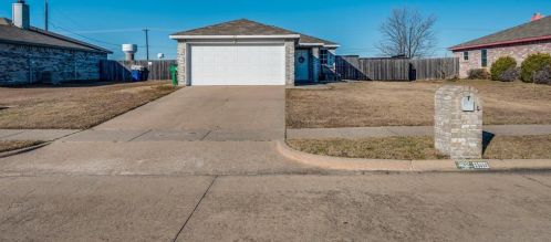 895 Peaceful Trl, Waxahachie, TX 75165-6152