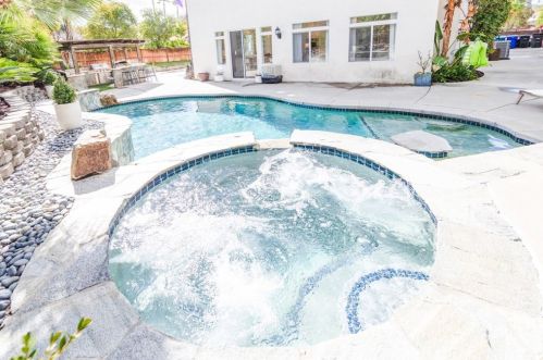 41774 Carleton Way, Temecula CA  92591-1897 exterior