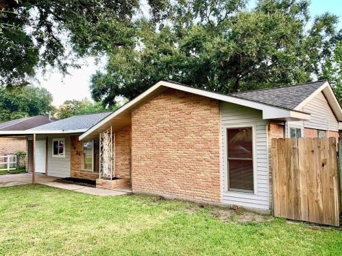 2421 Pickerton Dr, Deer Park, TX 77536-5845