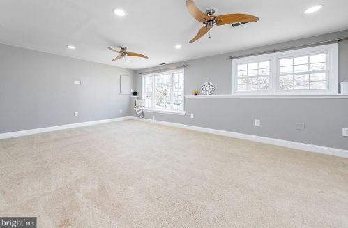 7 Nassau Ave, West Deptford NJ  08066-1120 exterior