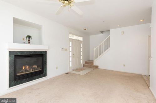 807 Dresher Woods Dr, Dresher PA  19025-1528 exterior