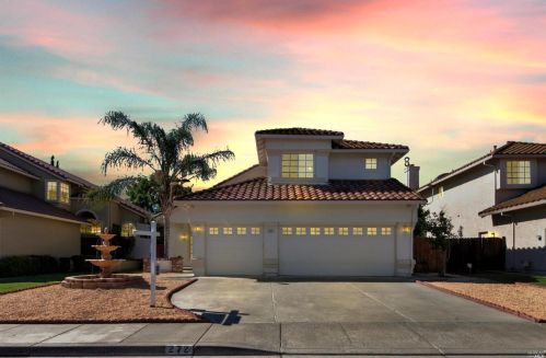 272 Sparrow St, Vacaville CA  95687-7225 exterior