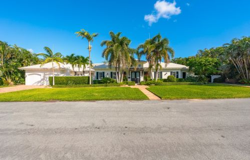 1215 Crestwood Dr, Delray Beach FL  33483-7211 exterior