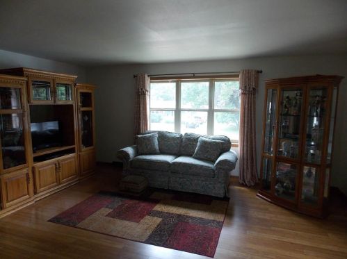 4609 School Rd, Madison, WI 53704-1315
