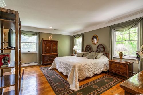 149 Cedrus Ave, Elwood NY  11731-4409 exterior