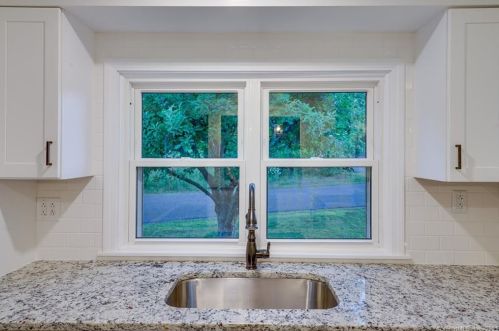 80 Circle Dr, Litchfield CT  06750-1710 exterior