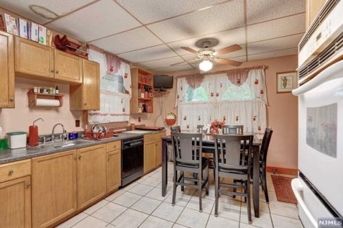 68 Eppirt St, East Orange NJ  07018-2505 exterior