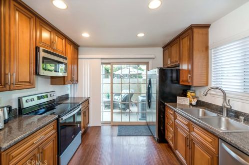 5180 Dover Dr, Buena Park CA  90623-2313 exterior