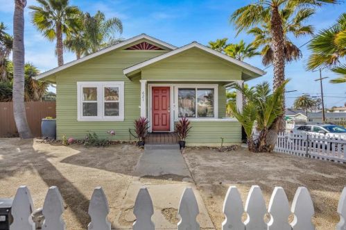 621 Horne St, Oceanside CA  92054-2418 exterior