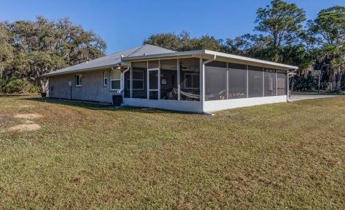 8313 Lightfoot Dr, Nokomis FL  34275-3211 exterior