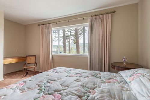 12726 Richards Blvd, Truckee CA  96161 exterior