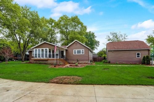 456 Andrews St, Mukwonago WI  53149-1504 exterior