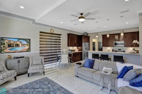 13451 21st St, Hollywood FL  33027-2671 exterior