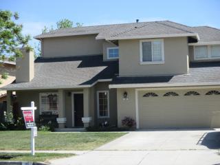 30 Farrell Ave, Gilroy, CA 95020-7625