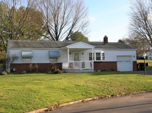 1510 Catalina Pl, Hermitage, PA 16148-6708