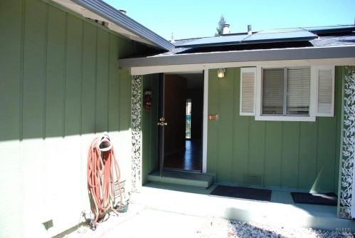490 Nut Tree Rd, Vacaville CA  95687-3321 exterior