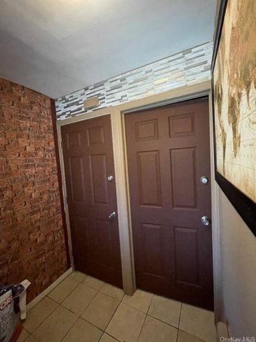 668 236 St, Bronx NY  10466-1718 exterior