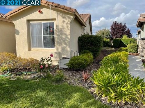 810 Riverwood Ln, Rio Vista, CA 94571-5112