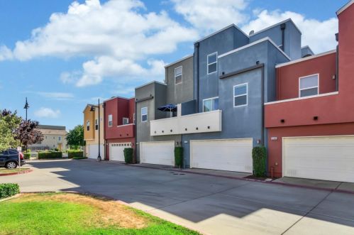 3182 Bridgeway Dr, Rancho Cordova CA  95670-6246 exterior