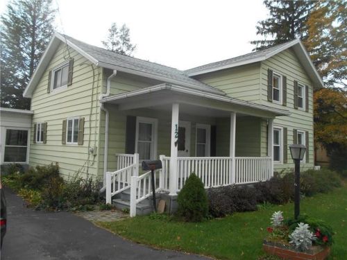 12 Millard St, Dundee, NY 14837-1009