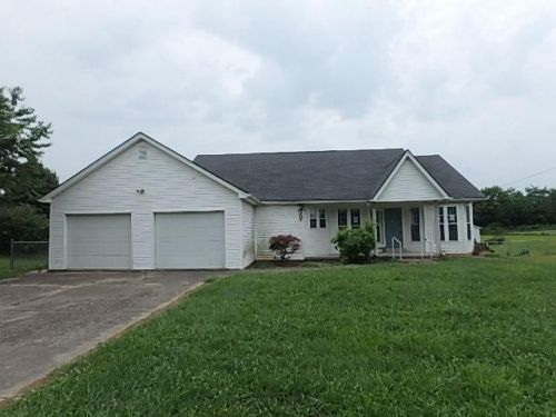 149 Wheaton Dr, Lawrenceburg KY  40342-1802 exterior