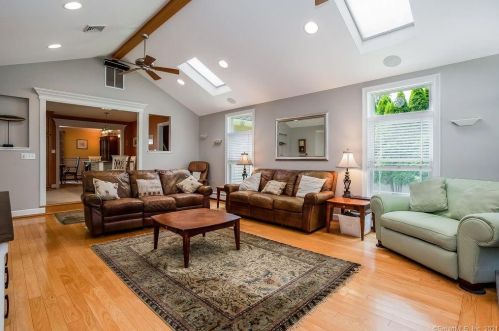 53 Paul St, Bristol CT  06010-5578 exterior