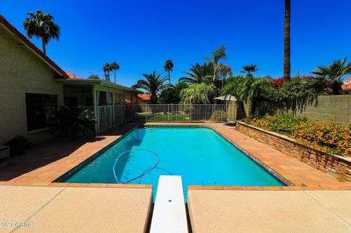 10552 Mission Ln, Scottsdale, AZ 85258-5758