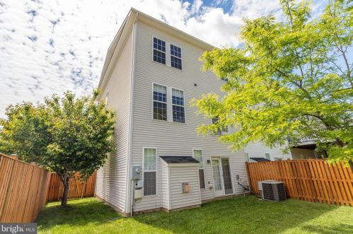 16002 Pitner St, Haymarket VA  20169-4956 exterior