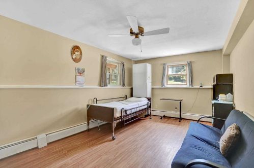 108 Nantucket Dr, Fishkill NY  12524-1021 exterior