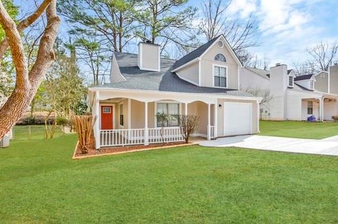 1052 Autumn Crest Dr, Stone Mountain GA  30083-5153 exterior