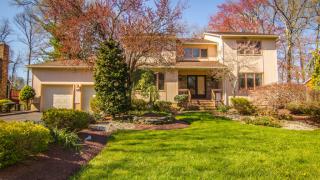 40 Vista Dr, Morganville, NJ 07751-1629