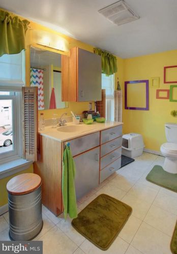 405 Boas St, Harrisburg PA 17102-1707 exterior