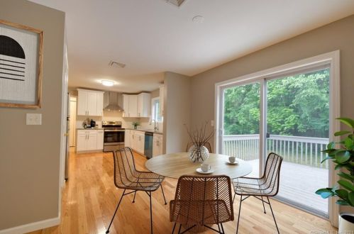 305 Rood Ave, Windsor, CT 06095-3519