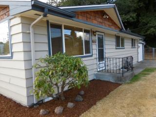 3402 7th St, Tacoma, WA 98406-5408