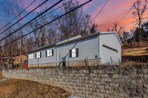 166 Litchfield St, Litchfield, CT 06787-1427
