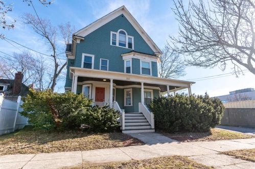 202 Ontario St, Providence, RI 02907-1745