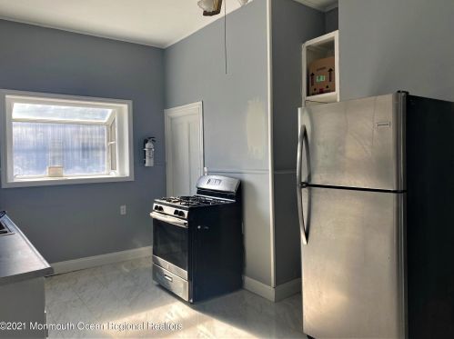 112 Broad St, Tinton Falls NJ  07701-1915 exterior